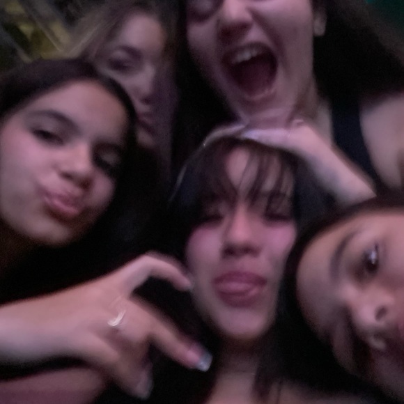 Meet your Posher, Arianna - Picture 1 of 1